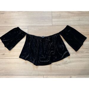 Forever 21 Women's Black Velvet‎ Off Shoulder Top S Small